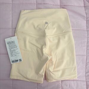 NWT lululemon buttercream align shorts size 2
